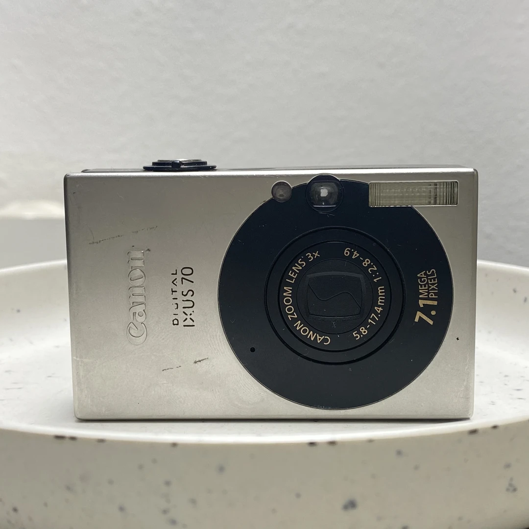 9新 Canon/佳能 佳能ixus70屏幕微瑕700万像素3倍变焦数码ccd