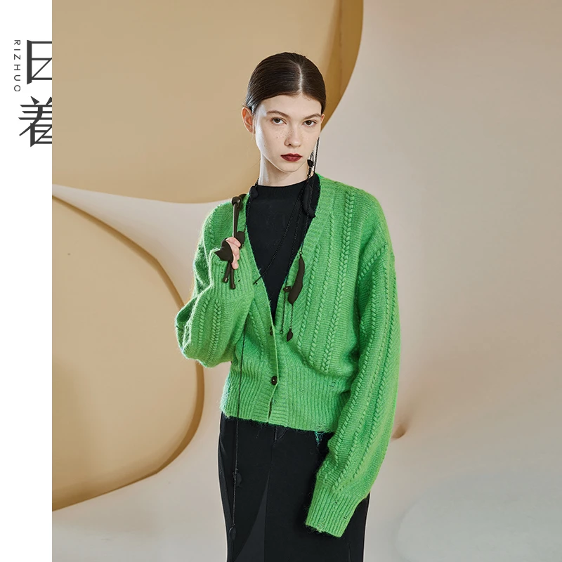 日着原创设计女装春秋季慵懒风宽松提花毛衣针织开衫外女RC3284M0