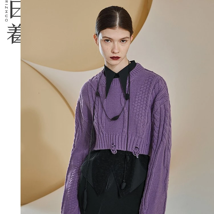 日着原创设计女装秋冬复古时尚绞花流苏针织圆领短毛衣女RC3188M0