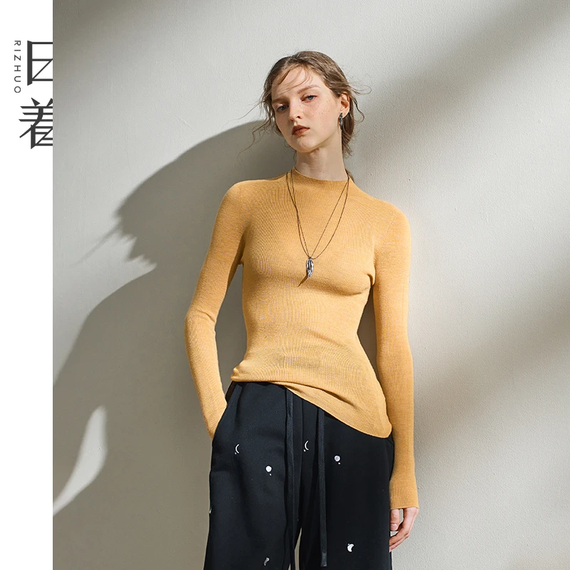 日着原创女装2025秋季新款全羊毛高领修身一体无缝针织衫RC8297M0