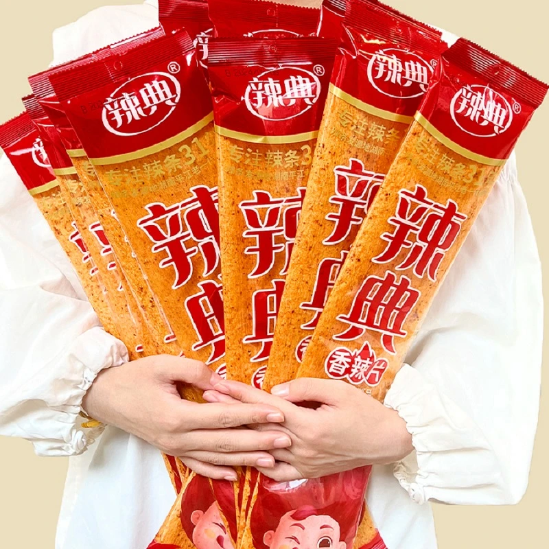 辣典PLUS超大香辣大辣片零食长沙网红巨无霸特大休闲辣条儿时怀旧