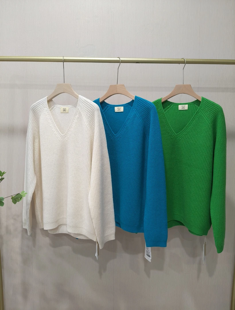 【Hua】66153 秋冬季女士休闲百搭宽松纯色V领套头羊绒针织衫