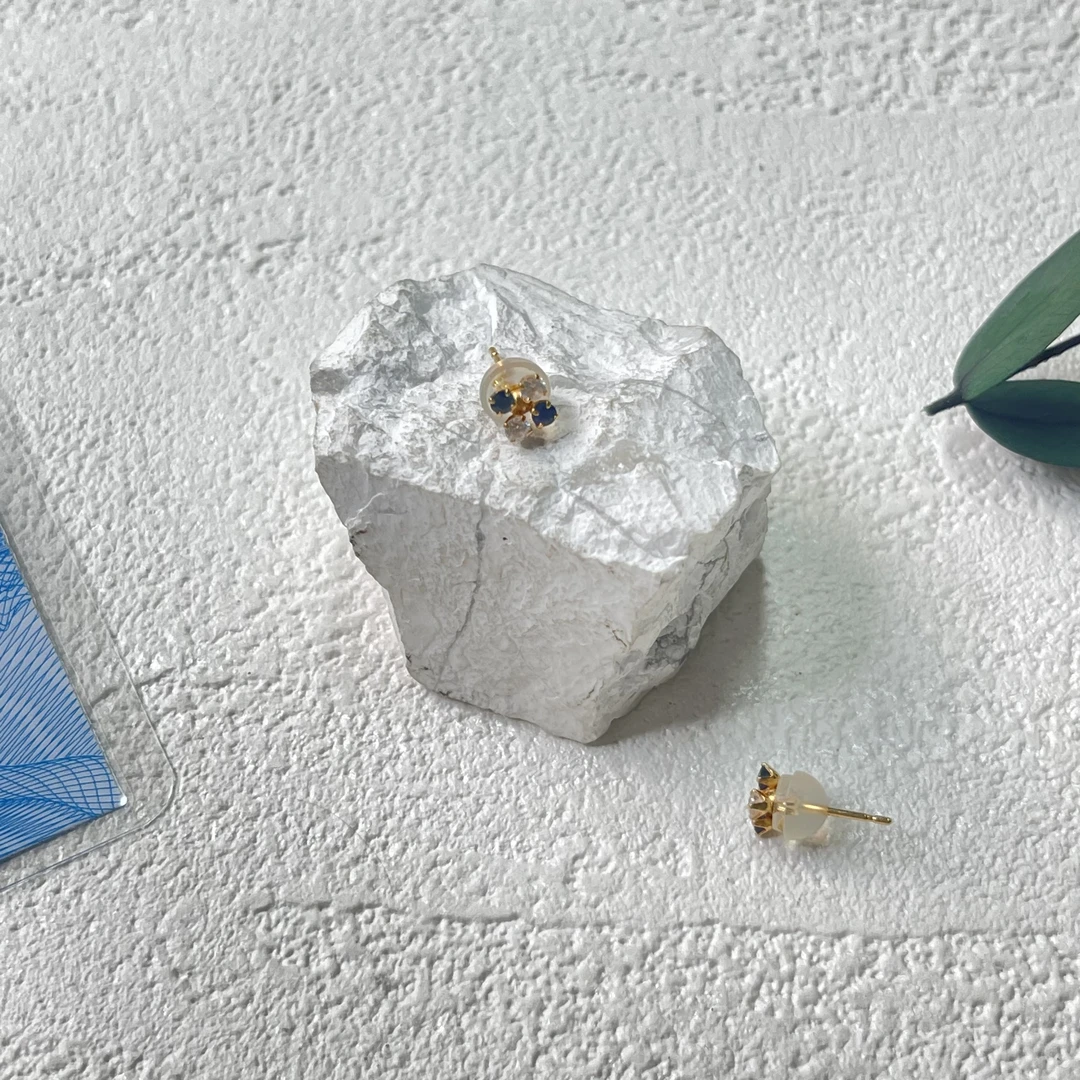 90新  【六六中古】孤品蓝宝石耳钉km8123