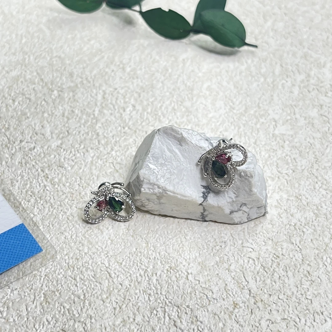 全新未使用  【六六中古】孤品简约s925碧玺耳钉ap6418