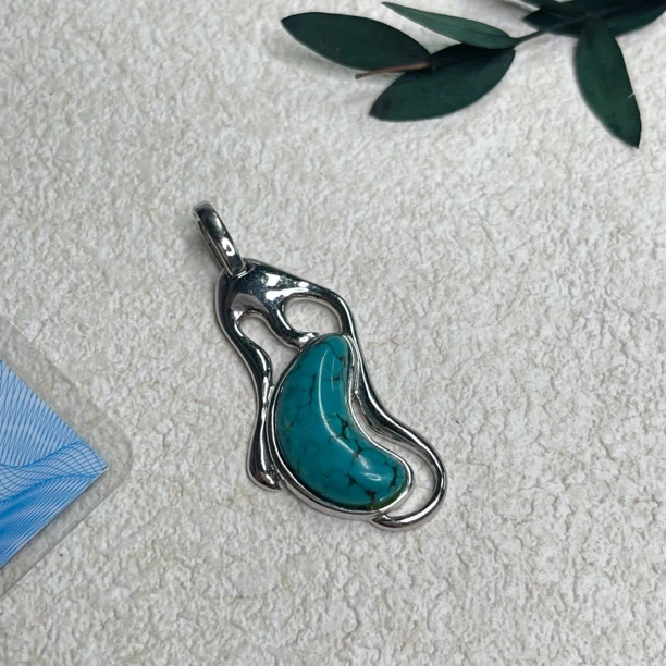 全新未使用  【六六中古】孤品复古绿松石银吊坠aw8551