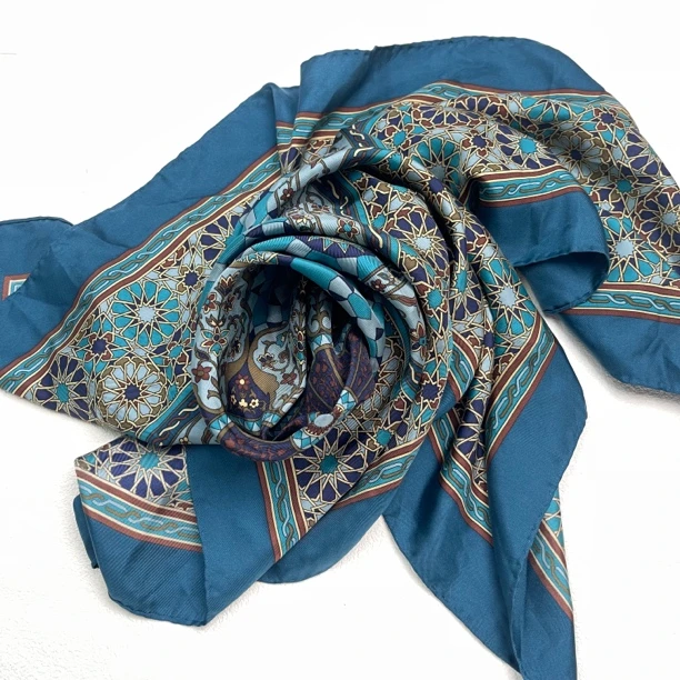 90新  【六六中古】孤品复古丝巾cp1207尺寸85*86