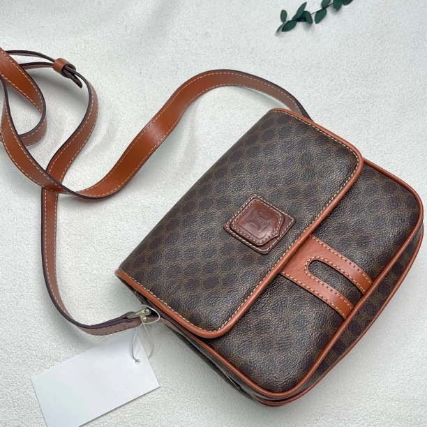 90新 Celine/思琳 【六六中古】孤品单肩斜挎包cb508尺寸20*18*5