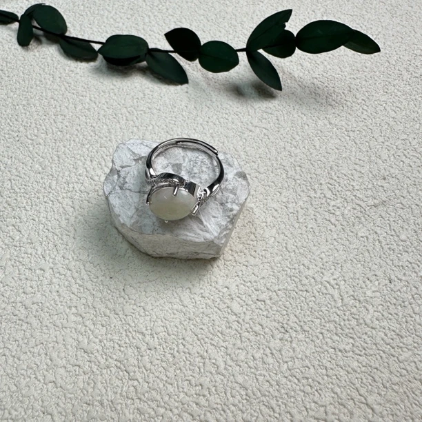 全新未使用  【六六中古】孤品复古简约欧泊S925银戒指aj3304