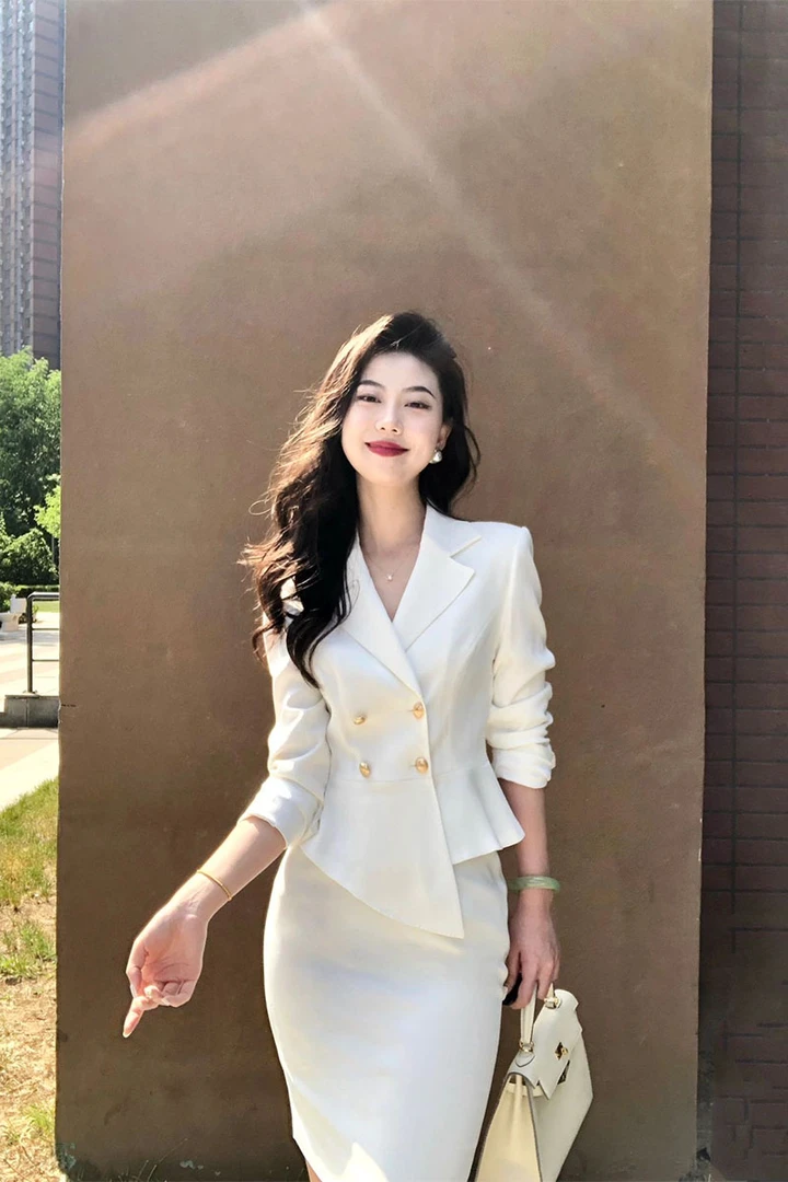 2025高级感白色西装两件套商务通勤职业套装裙女气质女神范主持人