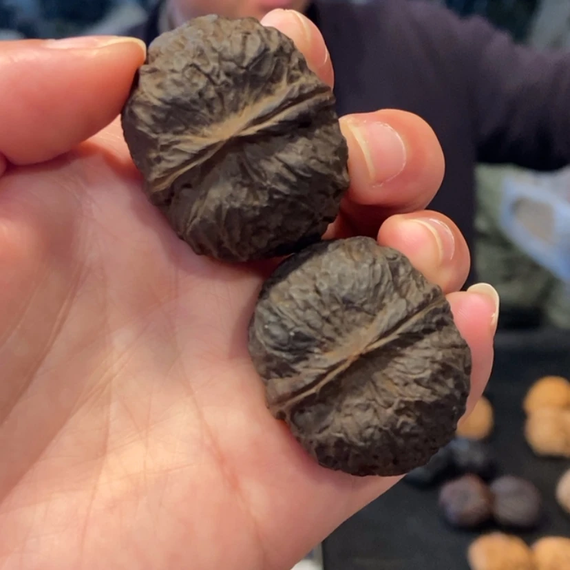 【闪购商品】文玩核桃把件君七彩龙珠