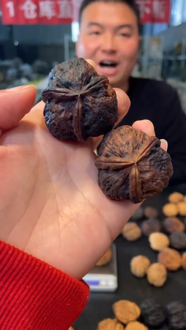 【闪购商品】文玩核桃把件粗筋罗汉头三棱（一物一图）