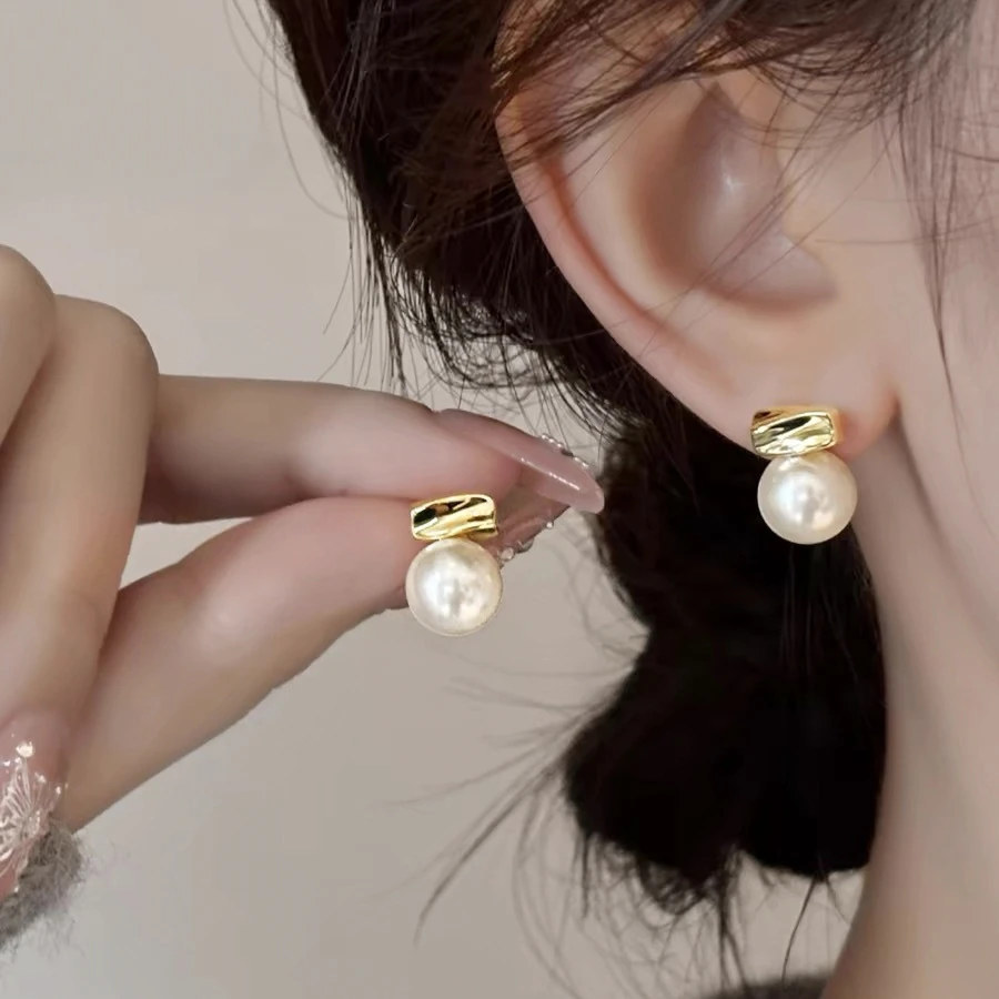 铜合金耳饰 简约通勤珠珠耳钉时尚百搭气质优雅个性小众耳饰E1663