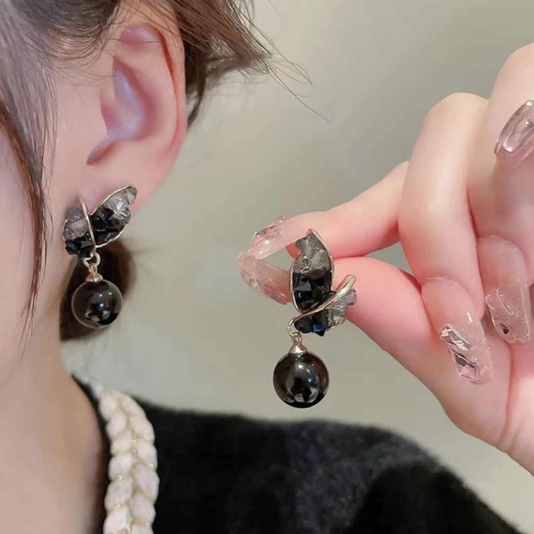 铜合金耳饰 黑色气质耳钉女小众设计冷淡风高级感百搭耳饰E1622