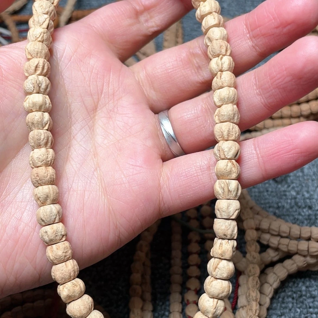 【闪购商品】柏香籽/百香籽吊坠h****y