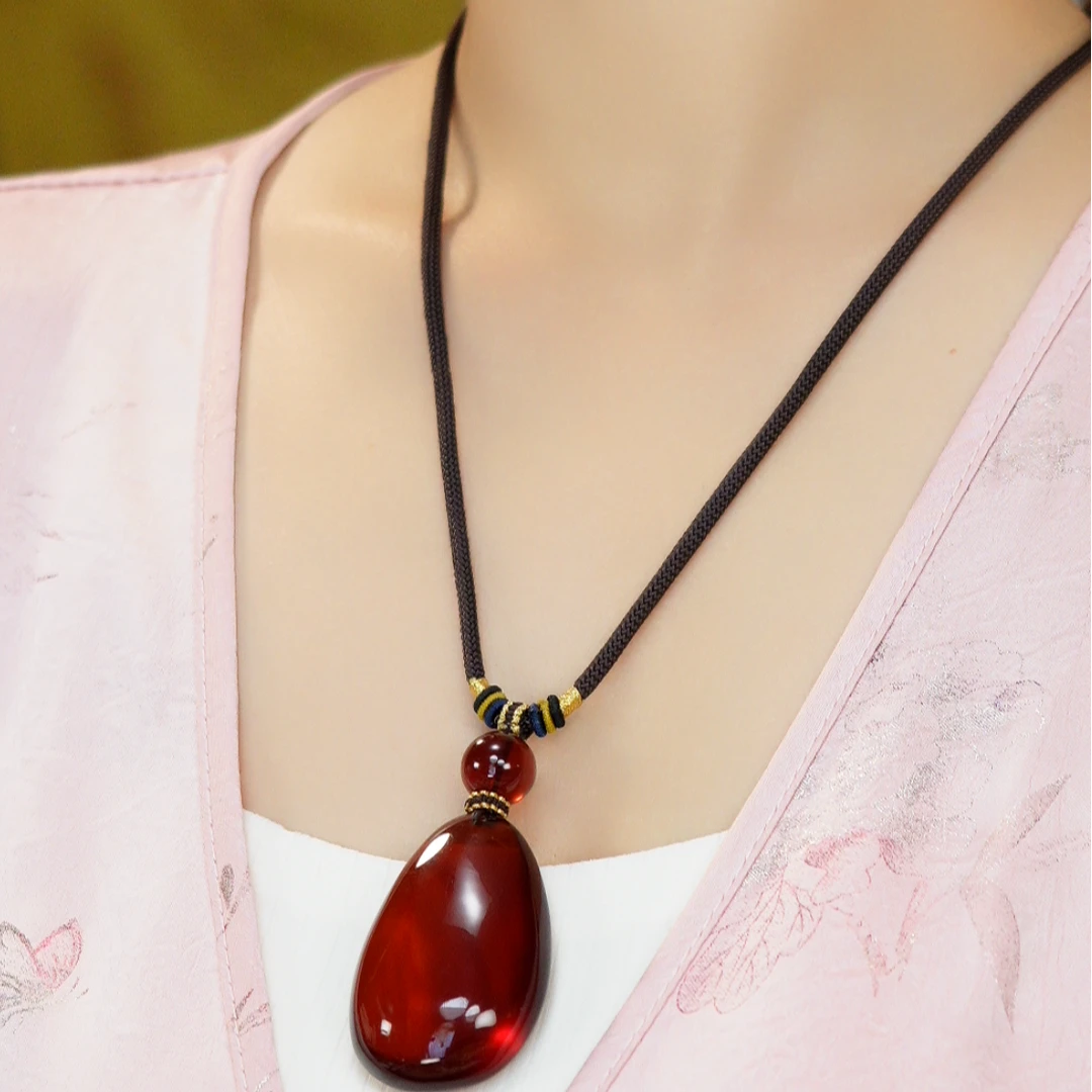 東芳珠宝-缅甸天然血珀水滴吊坠项链毛衣链长链琥珀项链DXP313