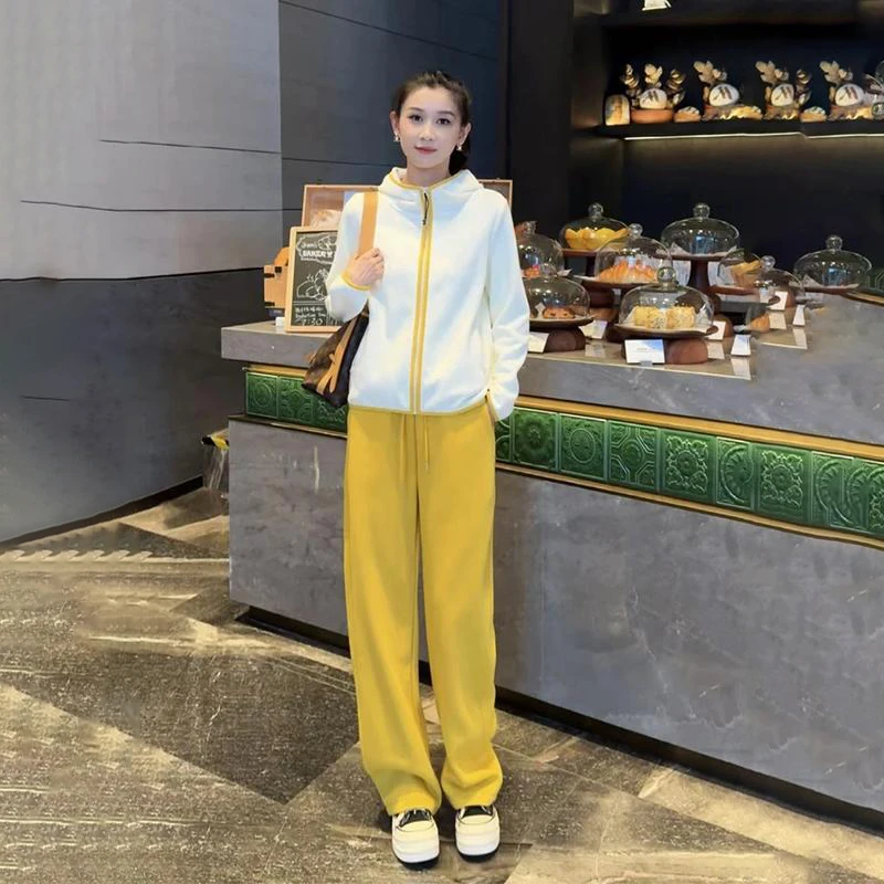 休闲套装女秋冬新款设计感洋气连帽长袖上衣高腰显瘦直筒裤两件套