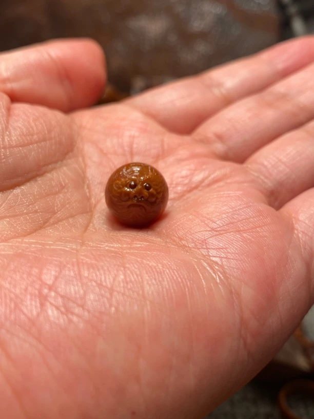 福利苏工核雕，纯手工雕刻钟馗铁核