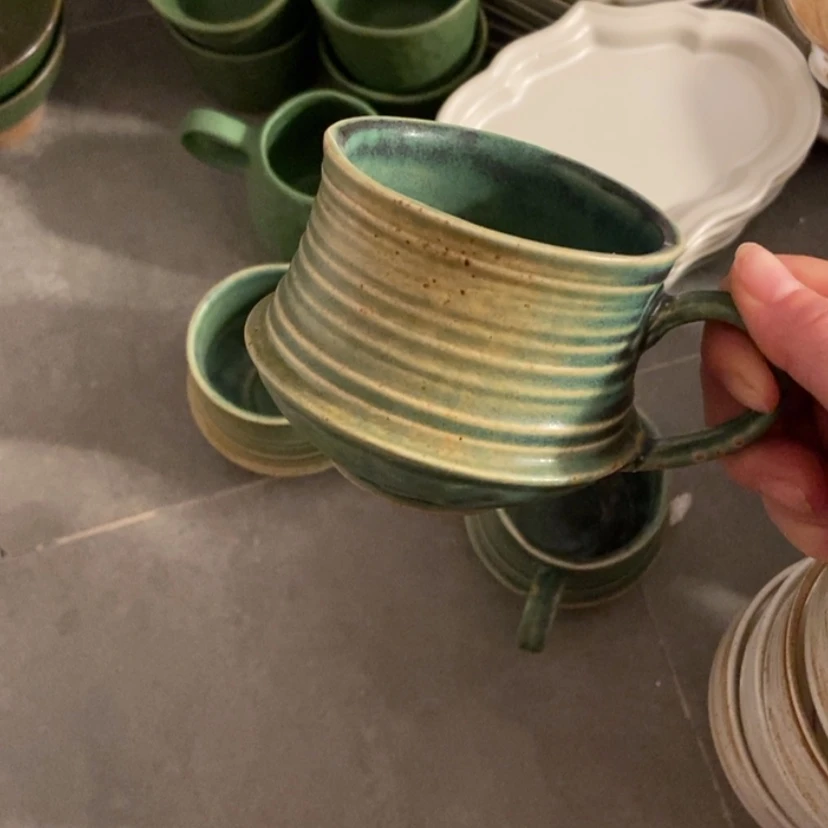 【闪购商品】瓷盘微瑕复古绿杯子