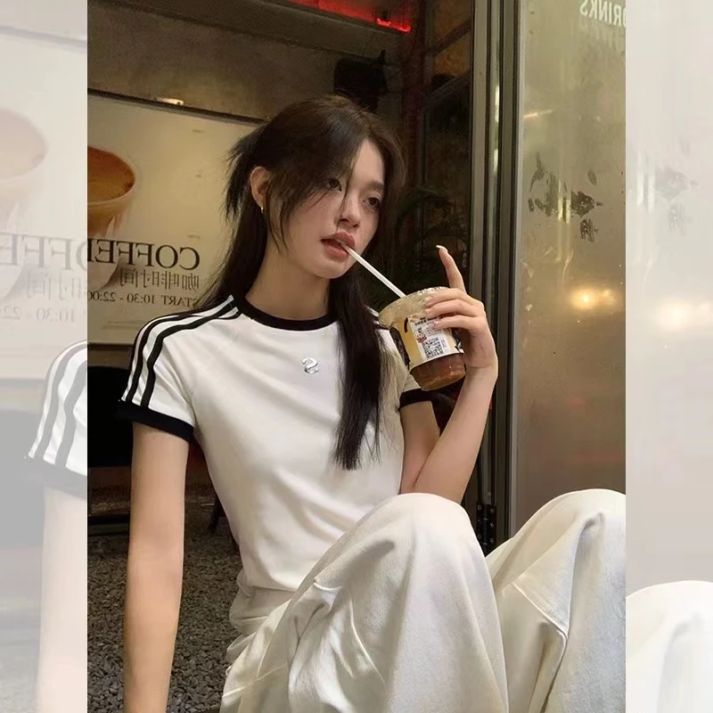 【歌幂】正肩短袖t恤女夏季黑色运动辣妹修身短款显瘦上衣WPL131