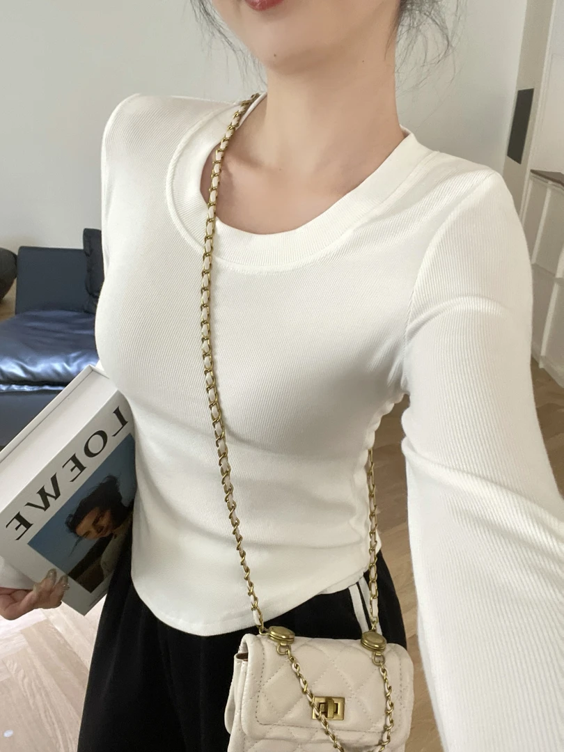 歌幂白色t恤女长袖秋季新款纯棉正肩修身内搭女短款上衣ZE6602