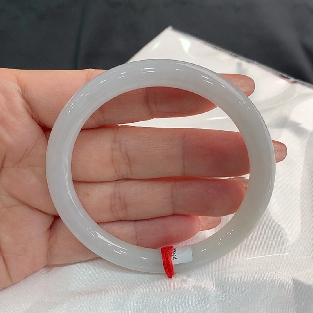 【闪购商品】翡翠手镯未镶嵌圆56