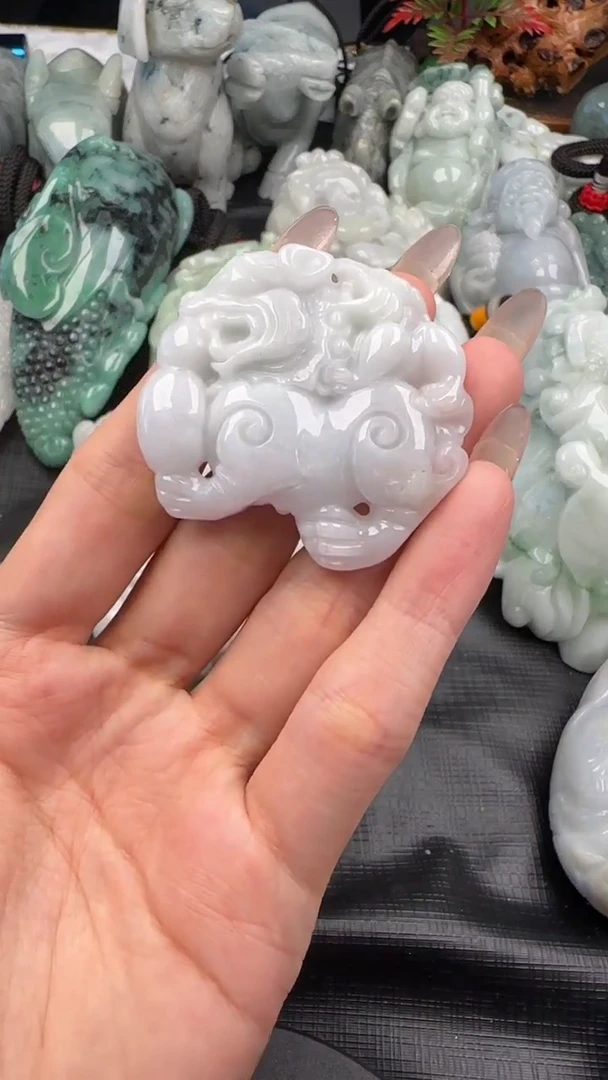 【闪购商品】翡翠挂件未镶嵌貔貅