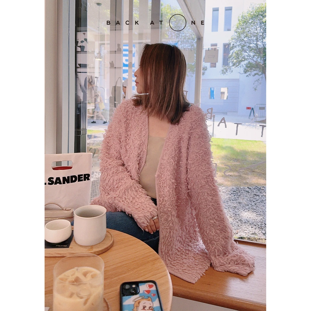 BackAtOne“浪漫粉沫”  V领廓形粉色圈圈纱针织开衫 BEF-1AC011B-K