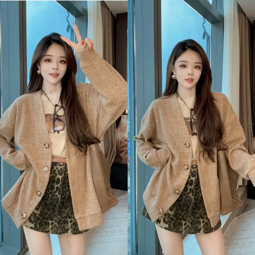 【晓溪服饰】秋季新款高级感慵懒风卡其色v领毛衣针织开衫外套2377