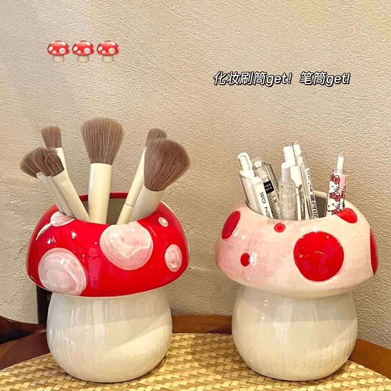 你的桌子上长蘑菇啦~桌面收纳笔筒化妆刷筒可爱陶瓷蘑菇创意摆件