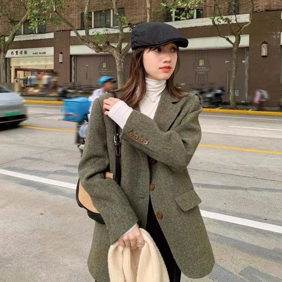 反季西装外套女宽松2024年新款时尚韩系小个子复古人字纹呢子大衣