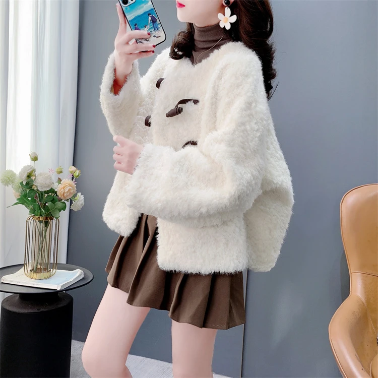 小个子皮毛一体羊羔外套女秋冬2024新款宽松加厚保暖别致皮扣上衣