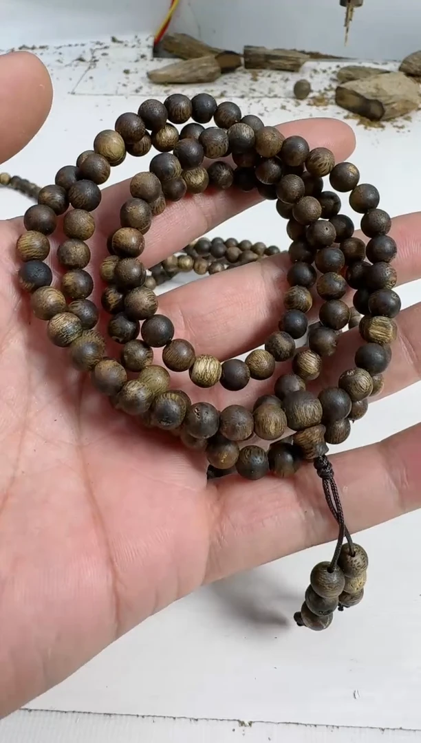 【闪购商品】沉香手串乌身0.6多圈虫漏13克