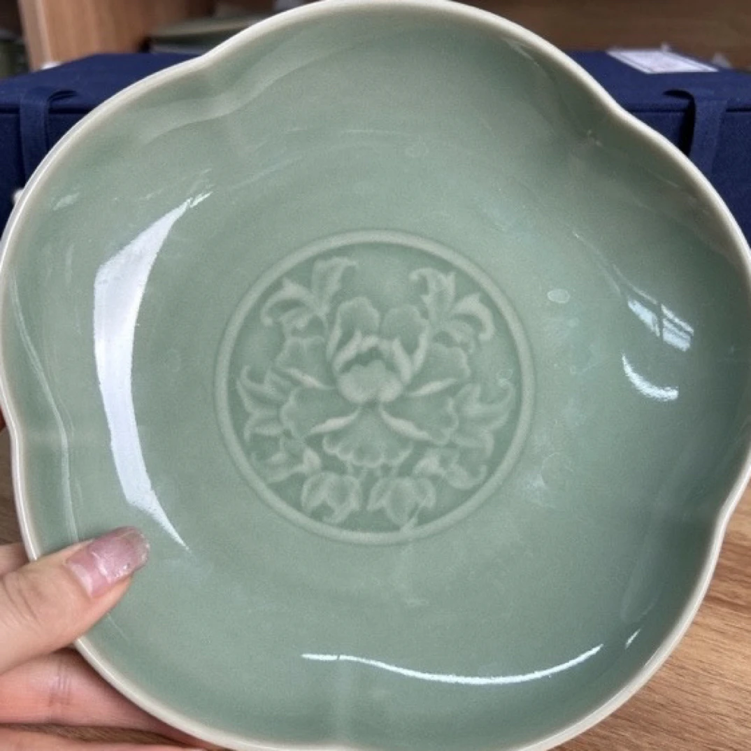 耀州窑橄榄青釉中式复古高温原矿天然矿料家用花口盘直径17.5厘米