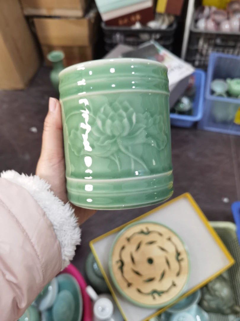 手工梅子青笔筒一物多用