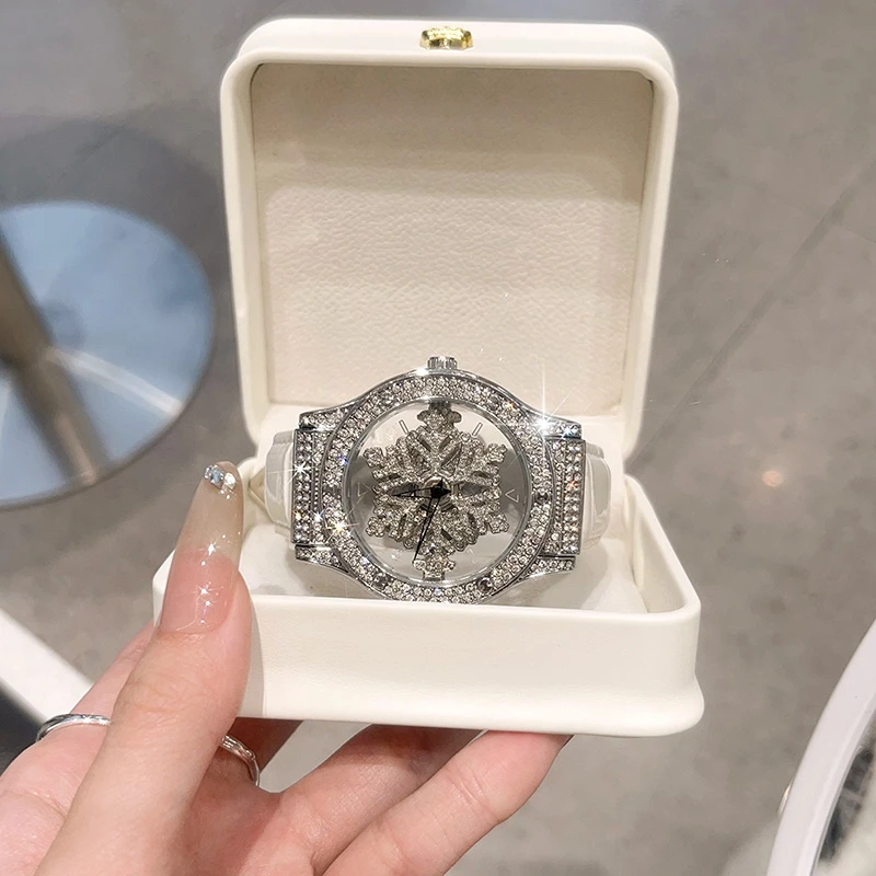 时来运转五芒星手表女款2025新款满天星轻奢小众时尚防水满钻腕表