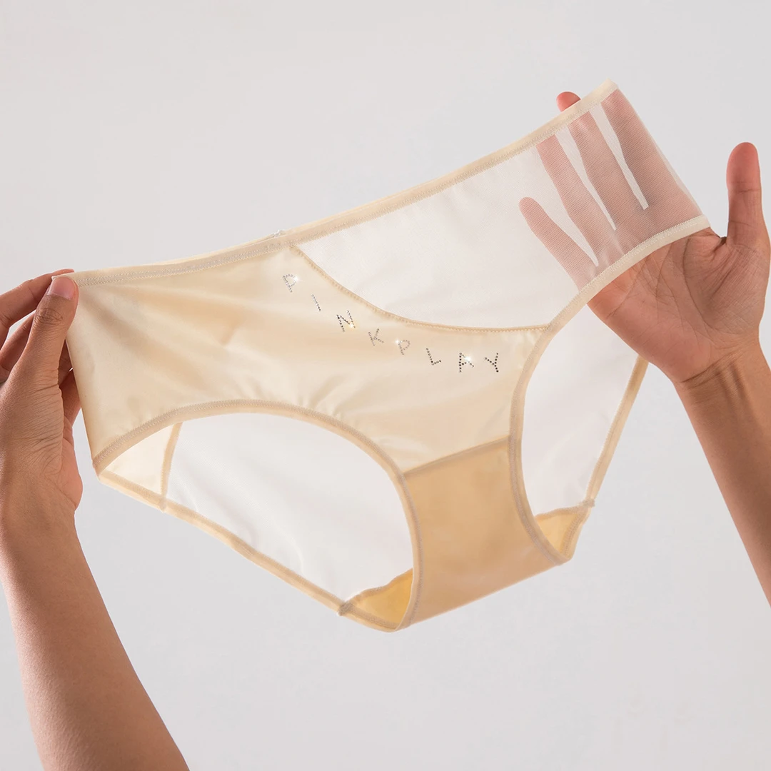 新款钻饰中腰女士内裤蕾丝性感透气轻薄大码三角高弹缎面半透