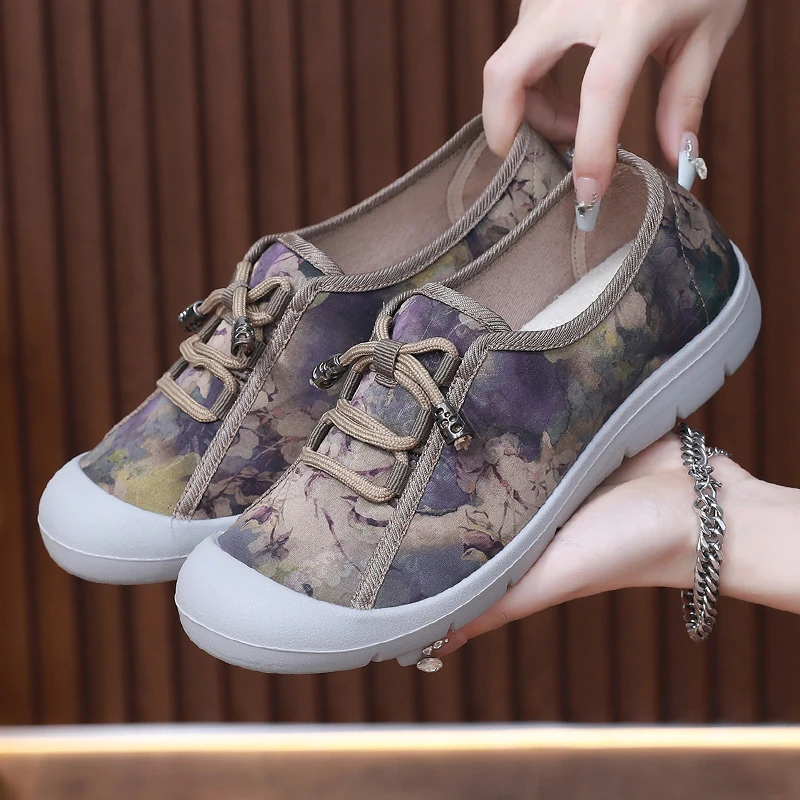 2024春秋款复古时尚老北京布鞋女新中式薄款单鞋一脚蹬平跟妈妈鞋