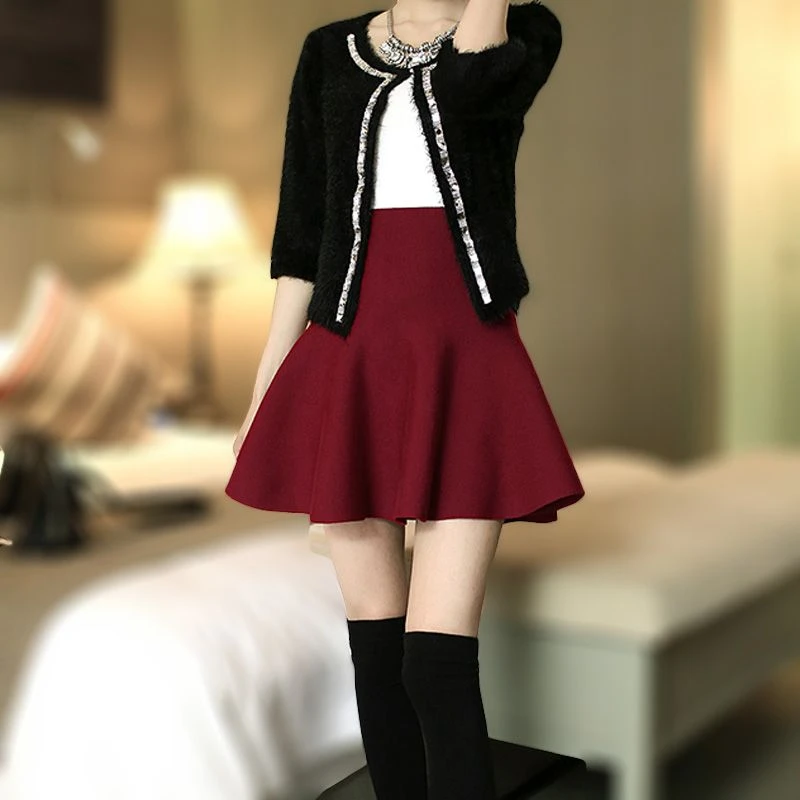 韭梅秋冬新款大码针织短裙女胖mmA字裙半身裙伞裙200斤高腰百褶裙