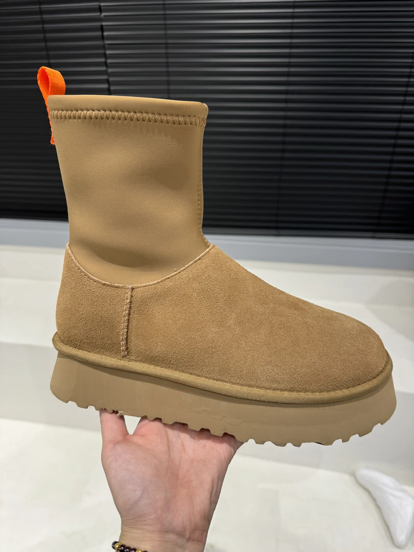 【德澳鞋业】新款厚底铅笔弹力靴百搭迪普靴冬季羊皮毛一体雪地靴