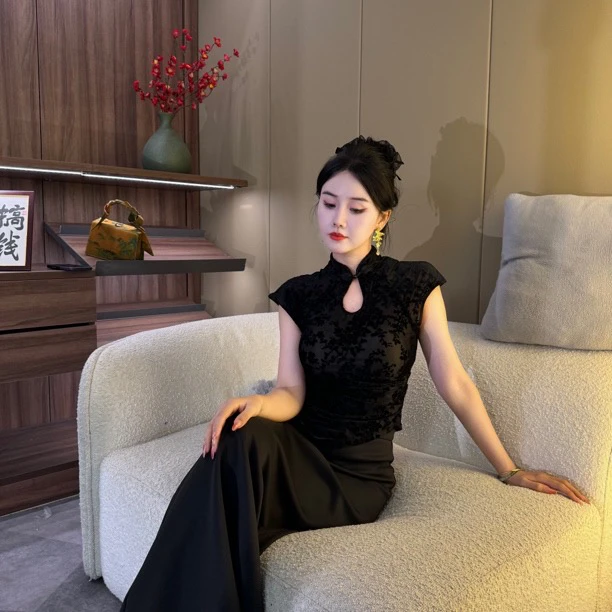 YUN《氢氧》新中式立领气质优雅修身长款显瘦国风雅丹服饰