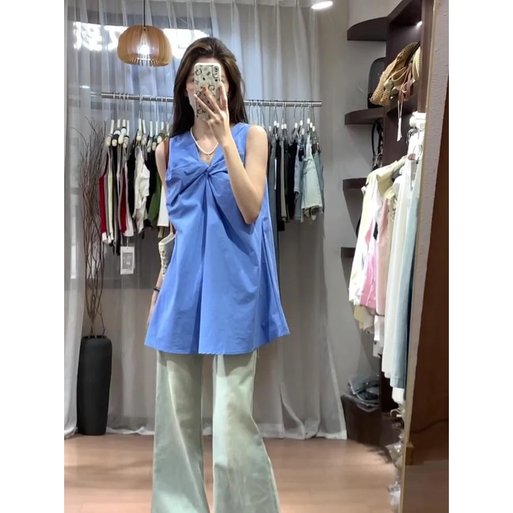 法式复古蓝色无袖挂脖衬衫女夏季2024新款设计感小众宽松短款上衣