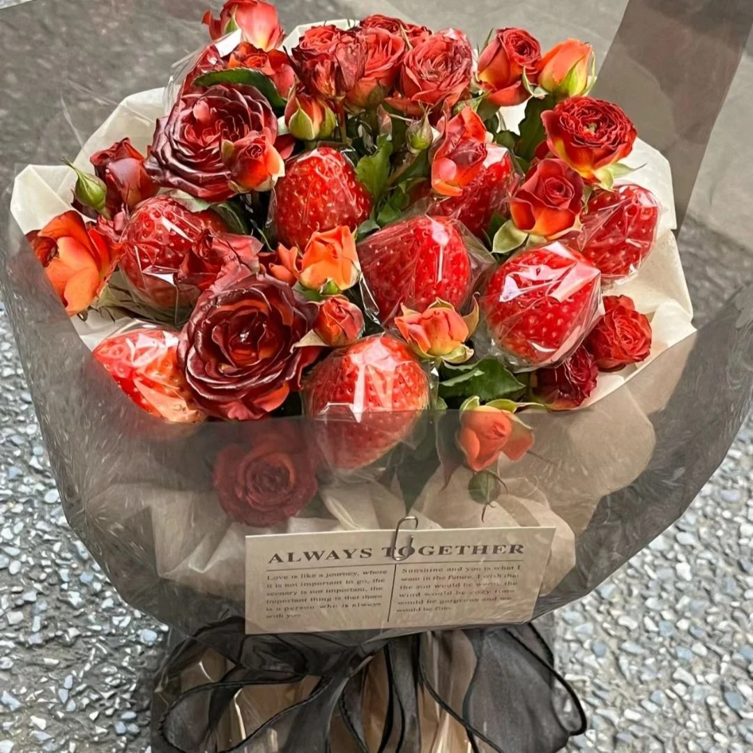 【莓心莓肺快乐加倍】9颗草莓花束加巧克力泡泡复古风花束送闺蜜爱人生日鲜花鲜花小时达同城配送