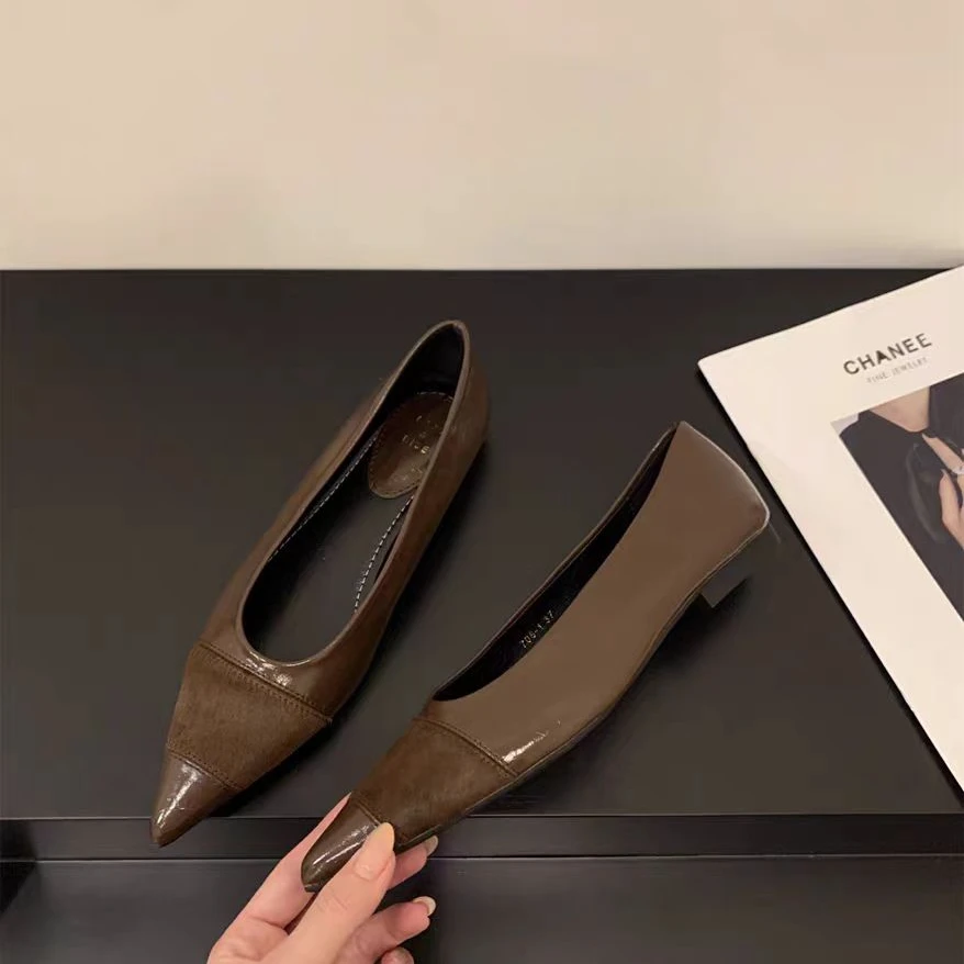 法式晚风气质尖头浅口单鞋女平底新款韩版复古一脚蹬休闲豆豆鞋子