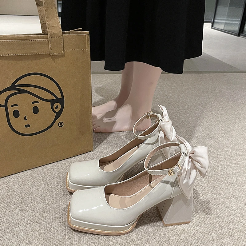 2024年春秋季新款玛丽珍高跟粗跟方头甜美女蝴蝶结一字扣大码单鞋