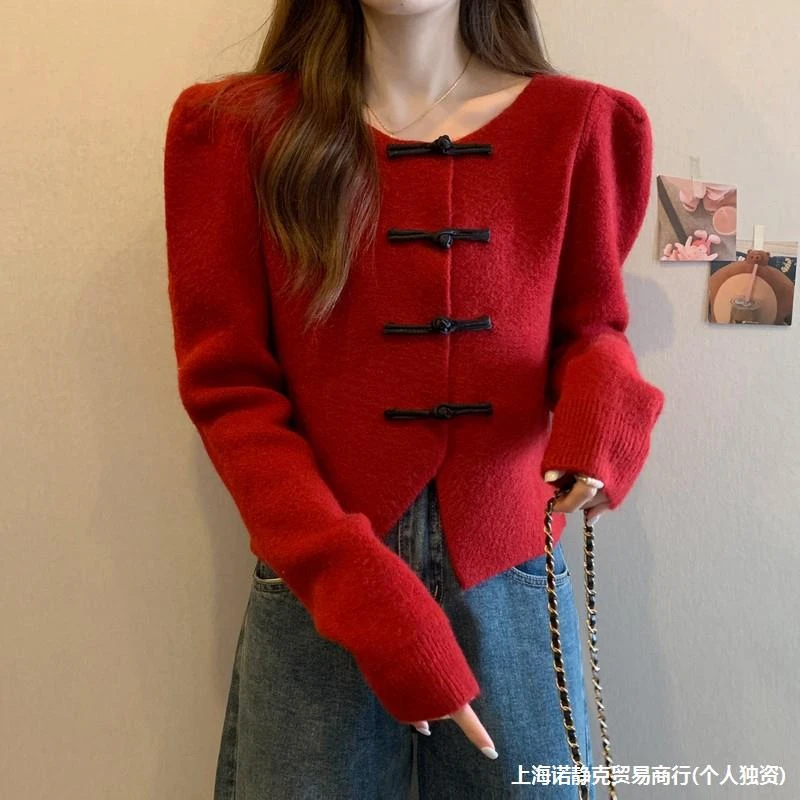 2024年新款红毛衣复古盘扣外套女春时尚泡泡袖不规则针织开衫上衣