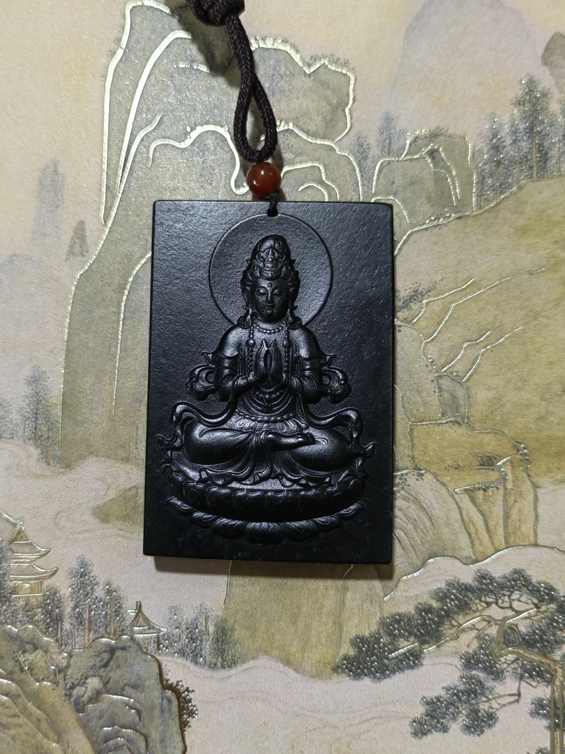 和田玉塔青青玉，坐莲观音