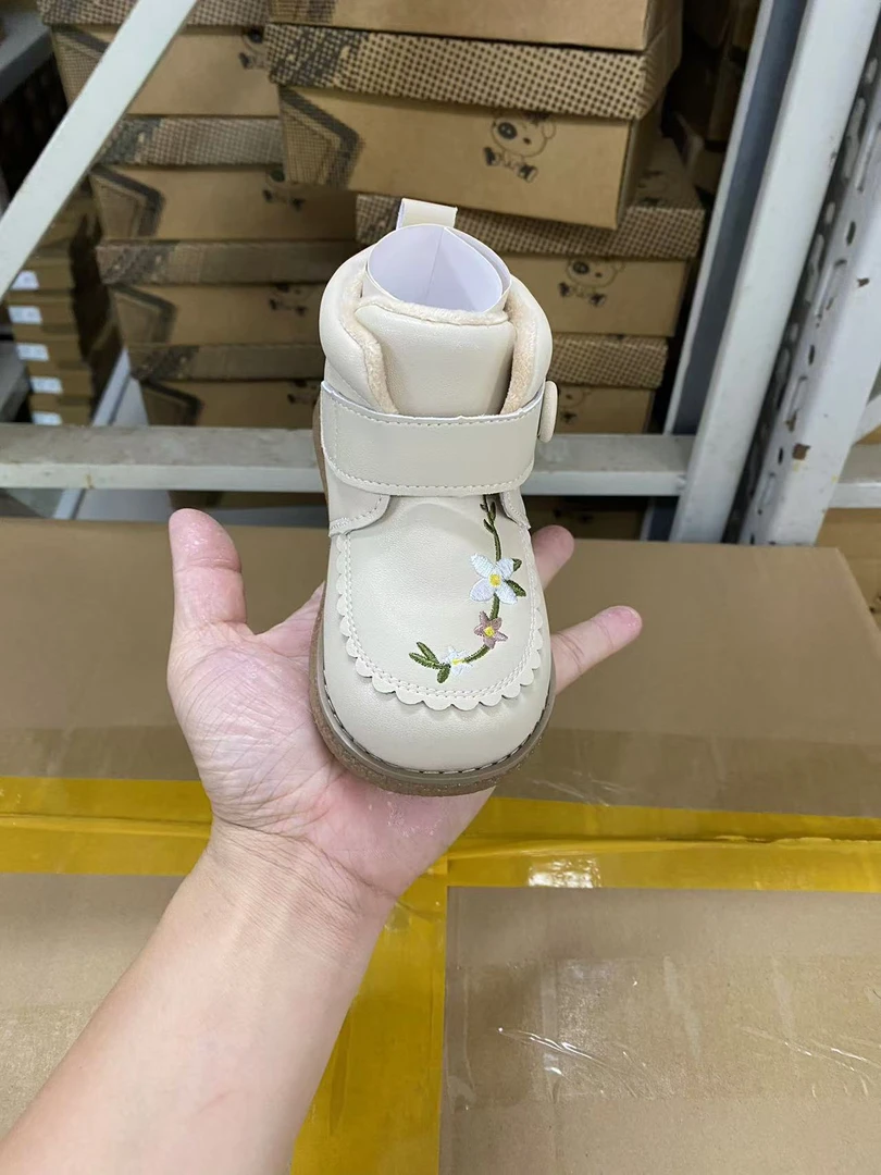 孤品儿童皮鞋凉鞋捡漏清仓NO退NO换直播秒杀