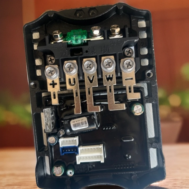 大江驻车发电机控制器