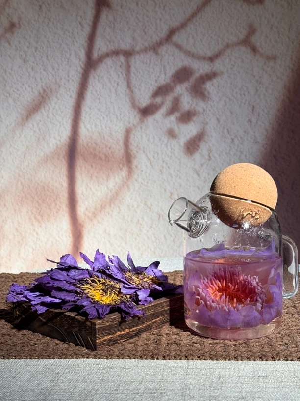九品香水莲花自然晒干富含胎盘素仙女茶