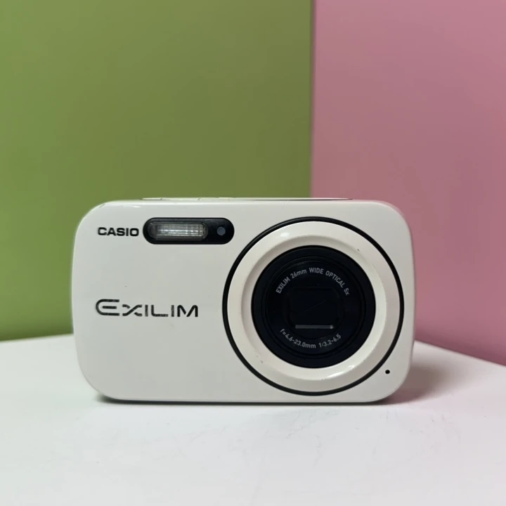 95新 Casio/卡西欧 N1奶白色人像佳CCD拍照照相机数码相机